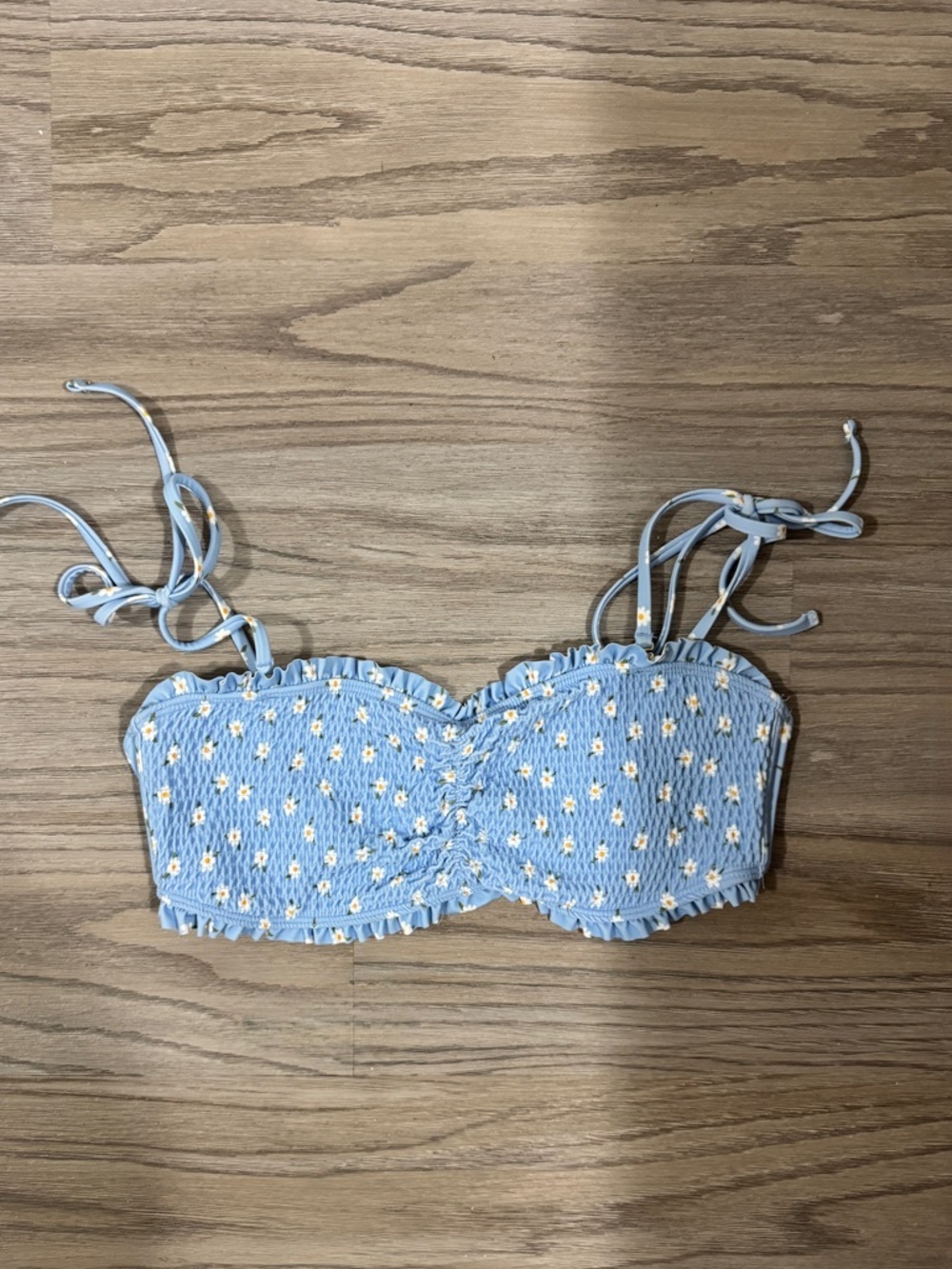 Hollister Light Blue Floral Bikini Top Woman’s Size Medium - Picture 1 of 4